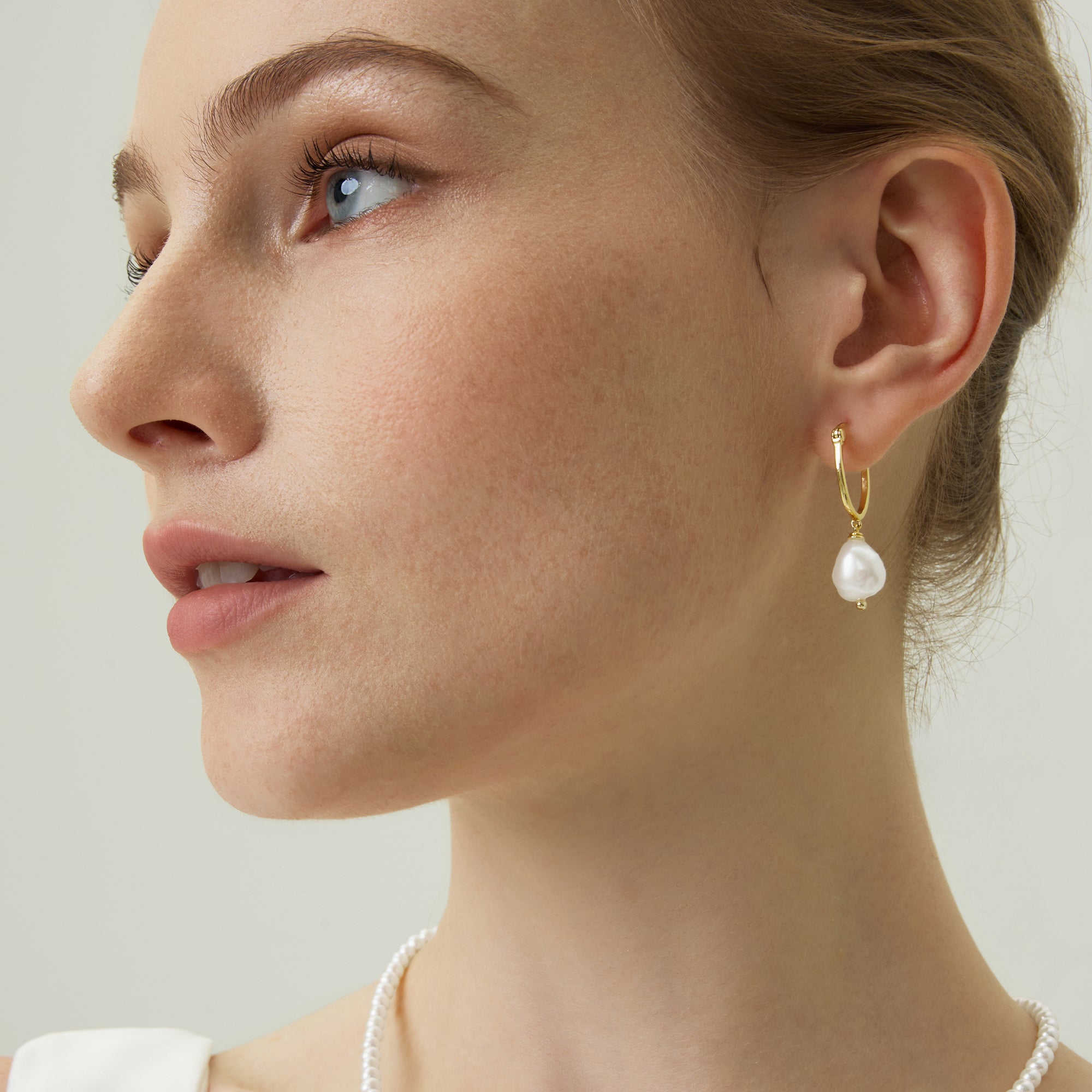Twisted Gold Hoop Teardrop Natural Freshwater Pearl Drop Earrings